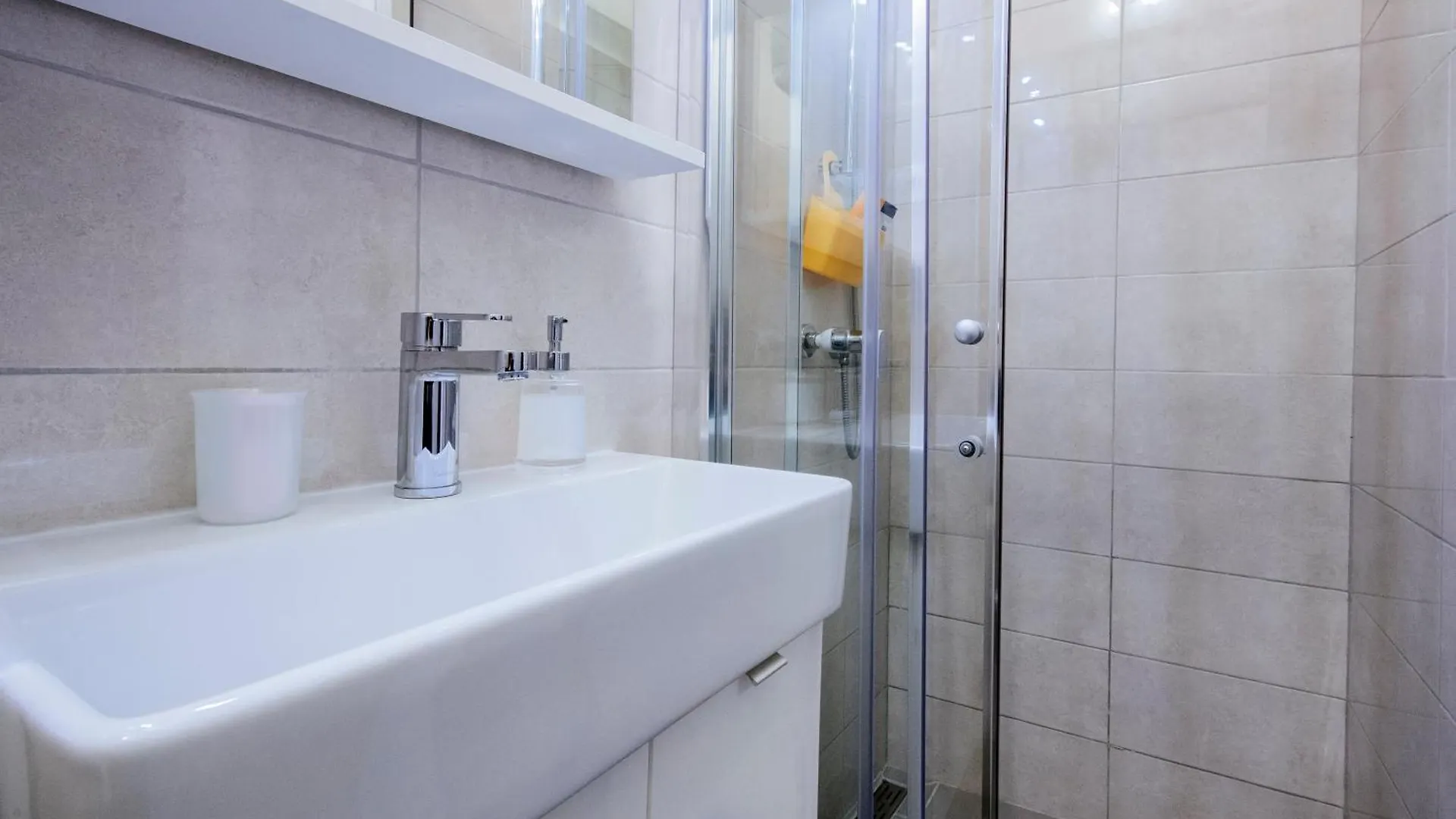 Ema House Apartment Zadar 0*,