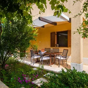 apartment-buic-vinkuran.in-istria.net/